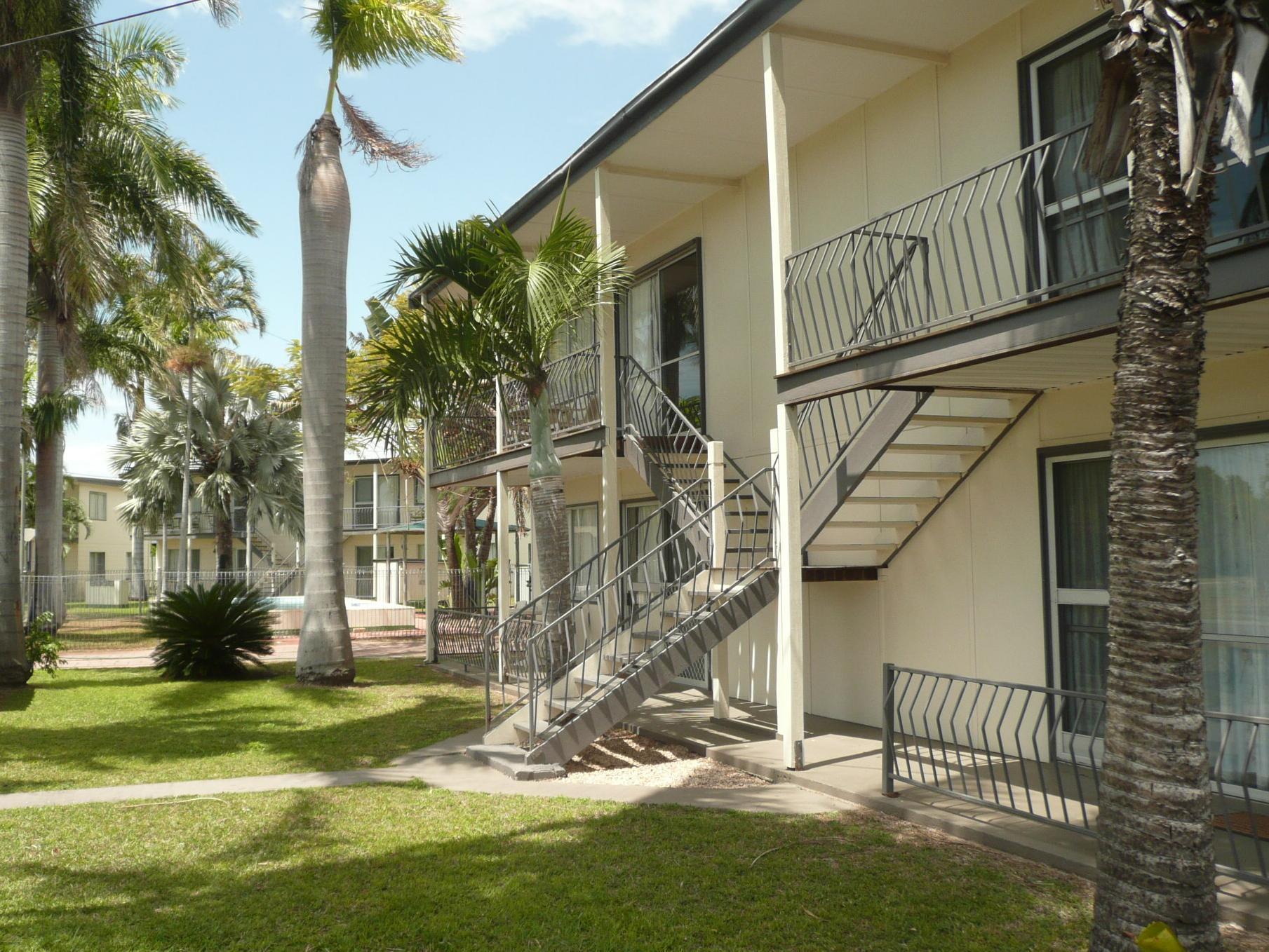Ocean Breeze Apartments Bowen Extérieur photo