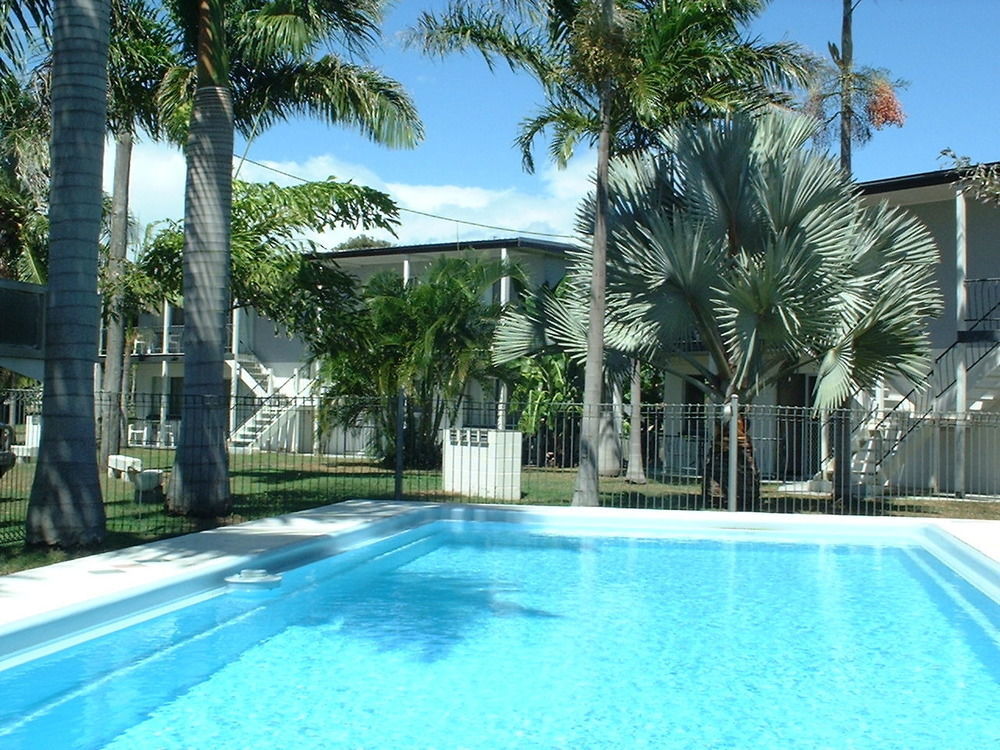 Ocean Breeze Apartments Bowen Extérieur photo