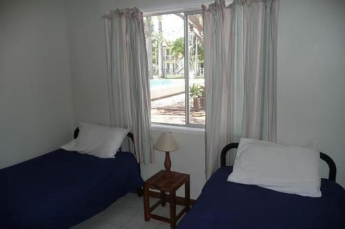 Ocean Breeze Apartments Bowen Extérieur photo