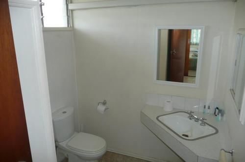 Ocean Breeze Apartments Bowen Extérieur photo