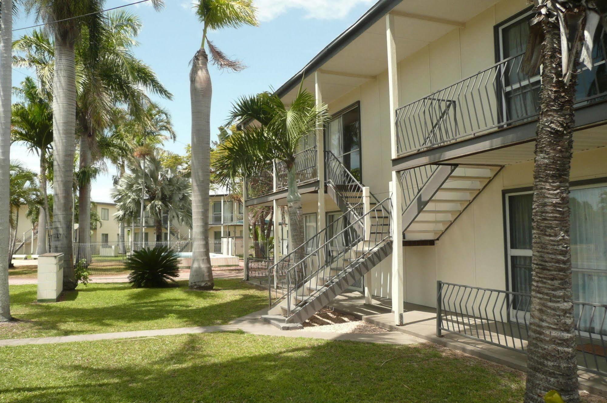 Ocean Breeze Apartments Bowen Extérieur photo